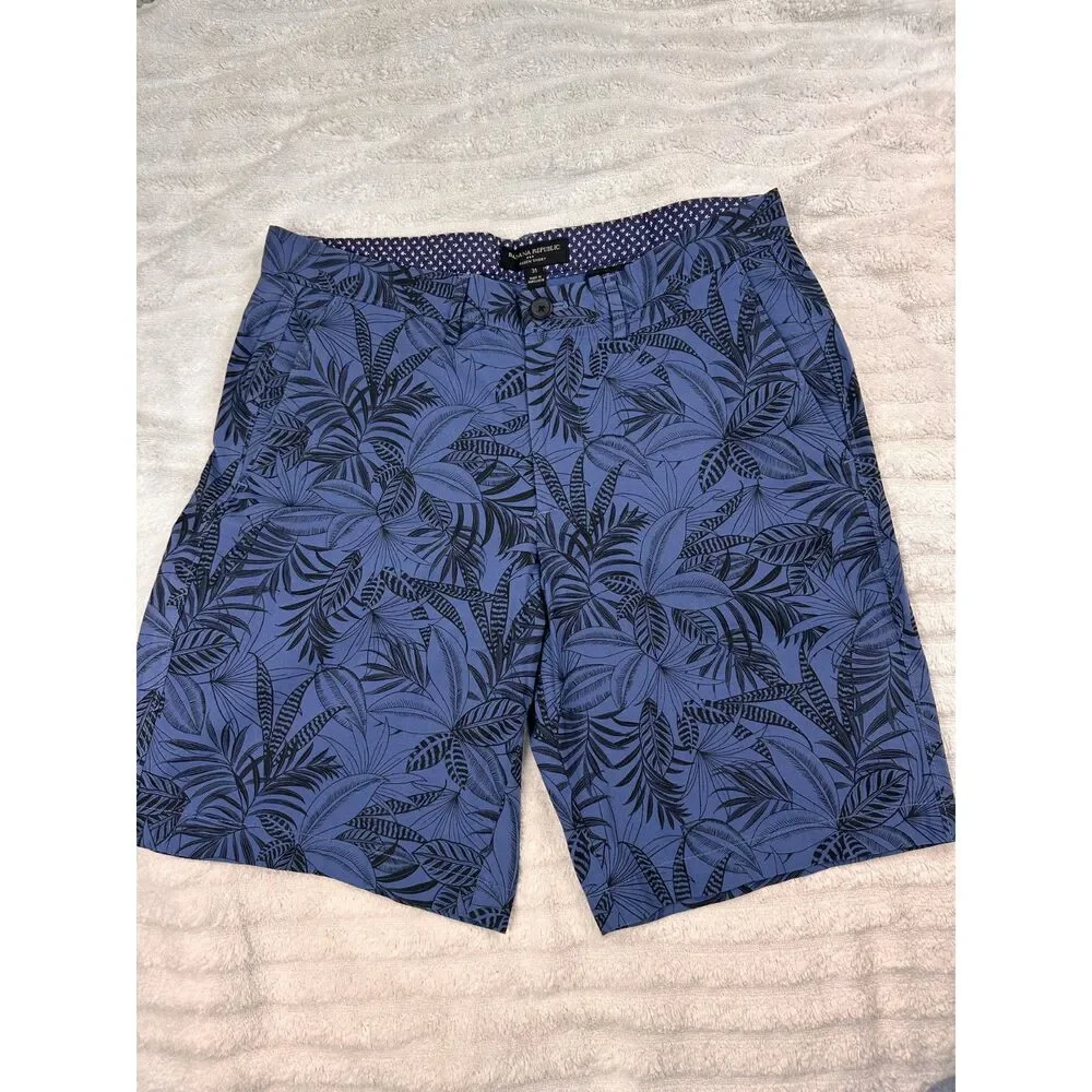 Banana Republic Aiden Shorts Mens 31 Blue Tropical Chino Casual Stretch